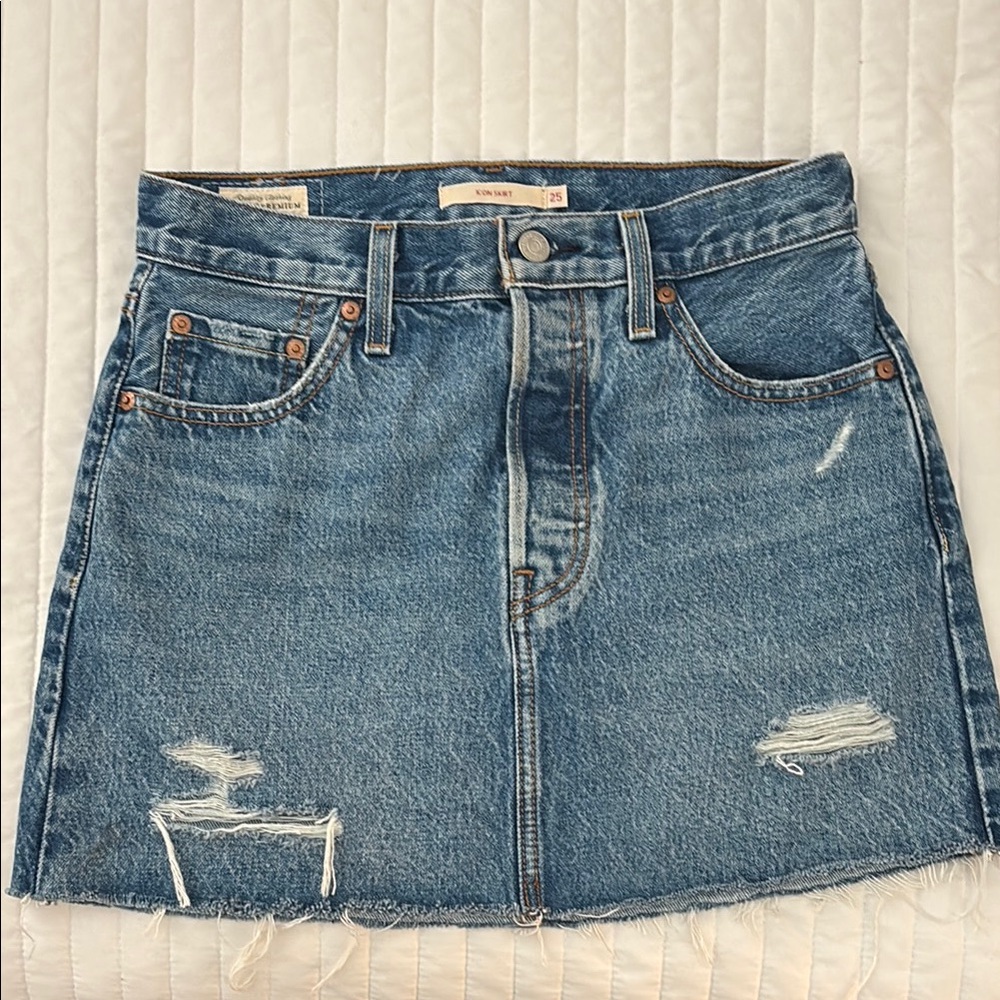 Levi’s Denim Mini Skirt